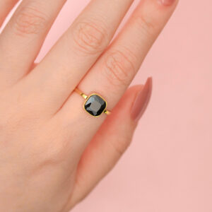 Anillo Dorado de Acero Inoxidable (colores) - Maxi Gema vista puesto