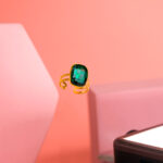 Anillo Dorado de Acero Inoxidable con Piedra Verde - Tortoise fondo rosa