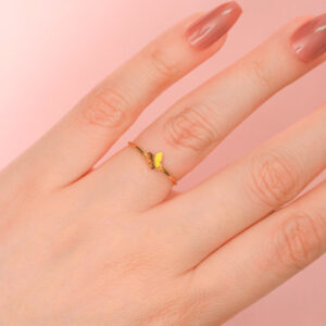 Anillo Dorado de Acero Inoxidable de Mariposa - Mini Farfalla pieza puesta