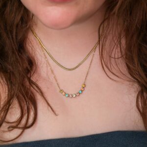 Collar Dorado de Acero Inoxidable - Sorriso Colorato pieza puesta