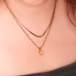 Collar Dorado de Acero Inoxidable de Corazón Amarillo - Amore Giallo - Imagen 2