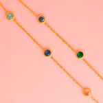 Collar Dorado de Acero de Titanio con Piedras - WAI WAI - Imagen 3