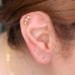 Piercing Dorado de Acero Inoxidable - Arreglo de Flor - Imagen 2