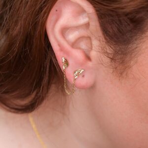 Piercing Dorado de Acero Inoxidable de Alas pieza puesta