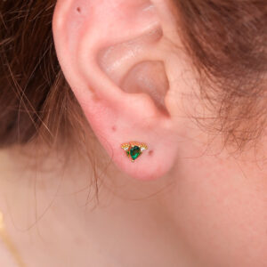 Piercing dorado de ranita de acero inoxidable vista puesto